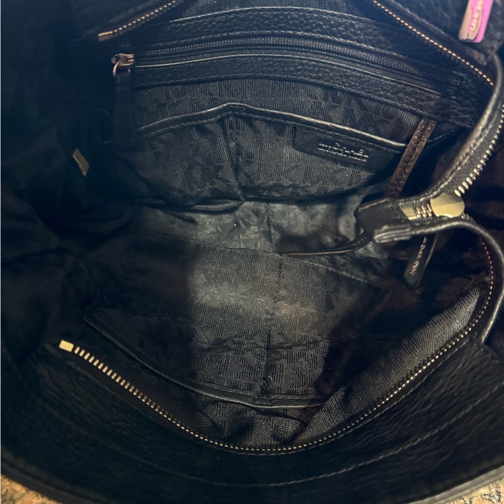 Michael Kors Classic Black Shoulder Bag - Picture 10 of 11